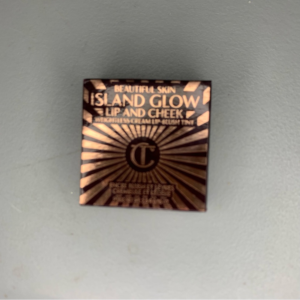 Beautiful Skin Island Glow Lip and Cheek Metallic Rose Gold Compact Makeup Case